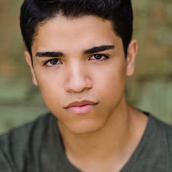 Johnathan Nieves Net Worth, Age, Girlfriend, Movies and TV Shows