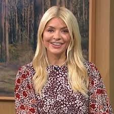 Holly Willoughby Weight Loss, Age, Height, Husband, Net Worth