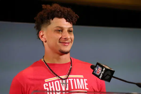 Patrick Mahomes Net Worth, Age, Height, Wife, Parents, Siblings, Religion