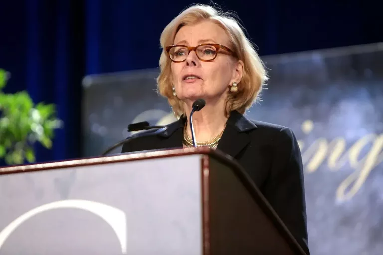 What is Peggy Noonan’s Political Affiliation?