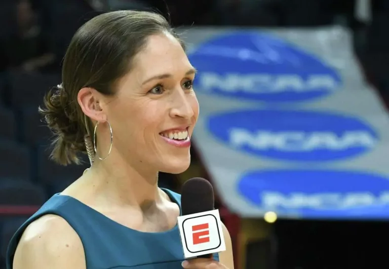 Does Rebecca Lobo’s Daughter play Basketball?