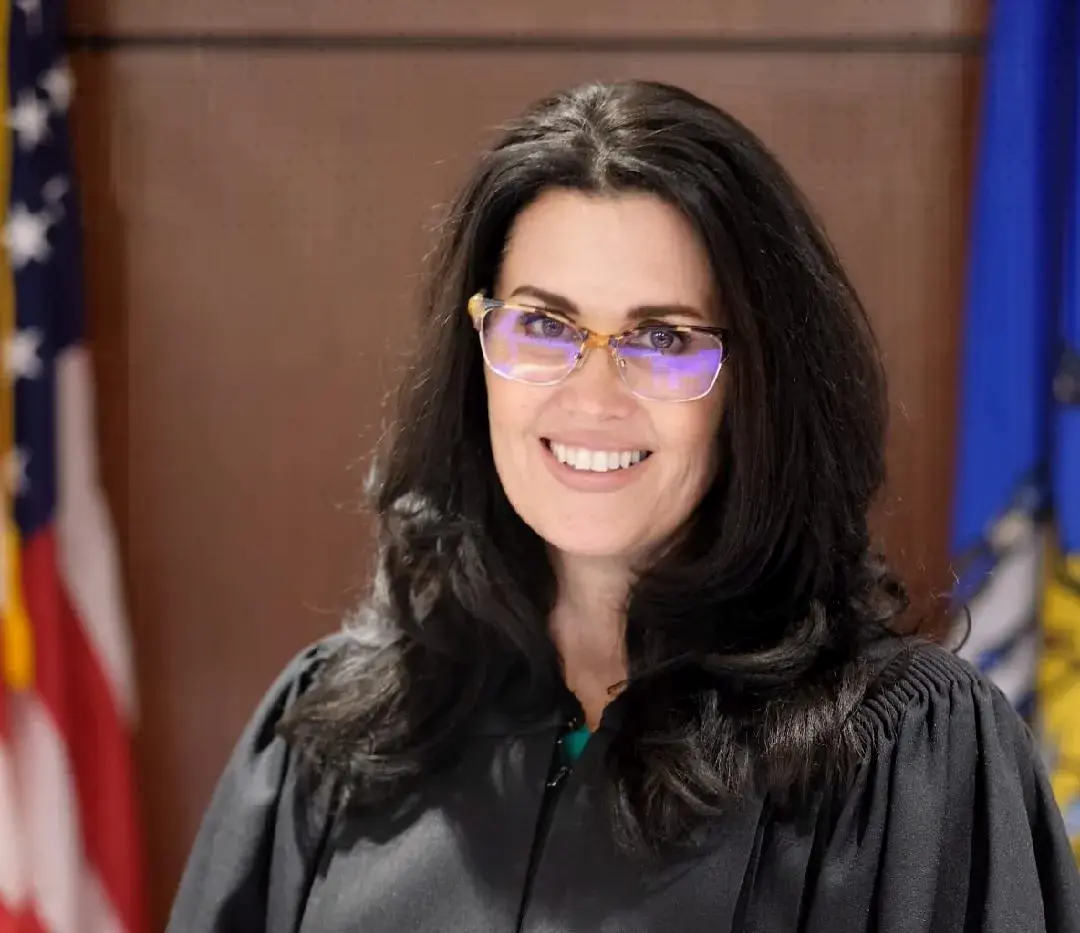 Judge Jennifer Dorow Husband, Age, Net Worth, Twin Sister